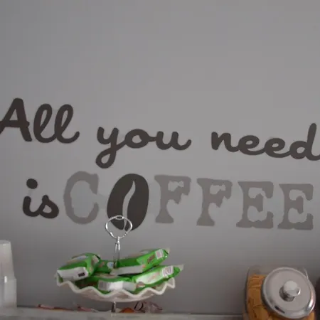 Couette-café Iris Salernes
