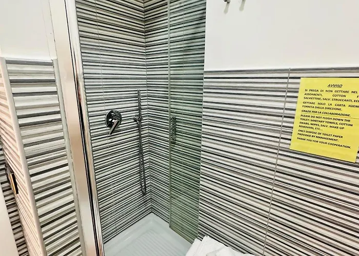 Iris Nocleg ze śniadaniem 4*